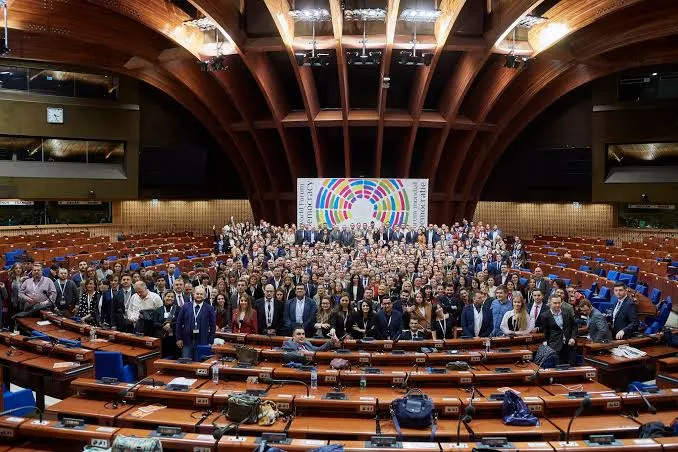 Youth Delegation of the World Forum for Democracy gallery photo 3 - Bamnang