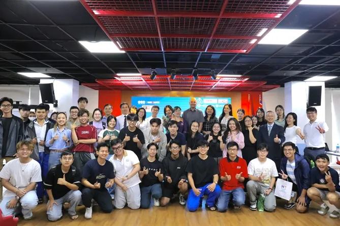 China Youth Summit gallery photo 4 - Bamnang