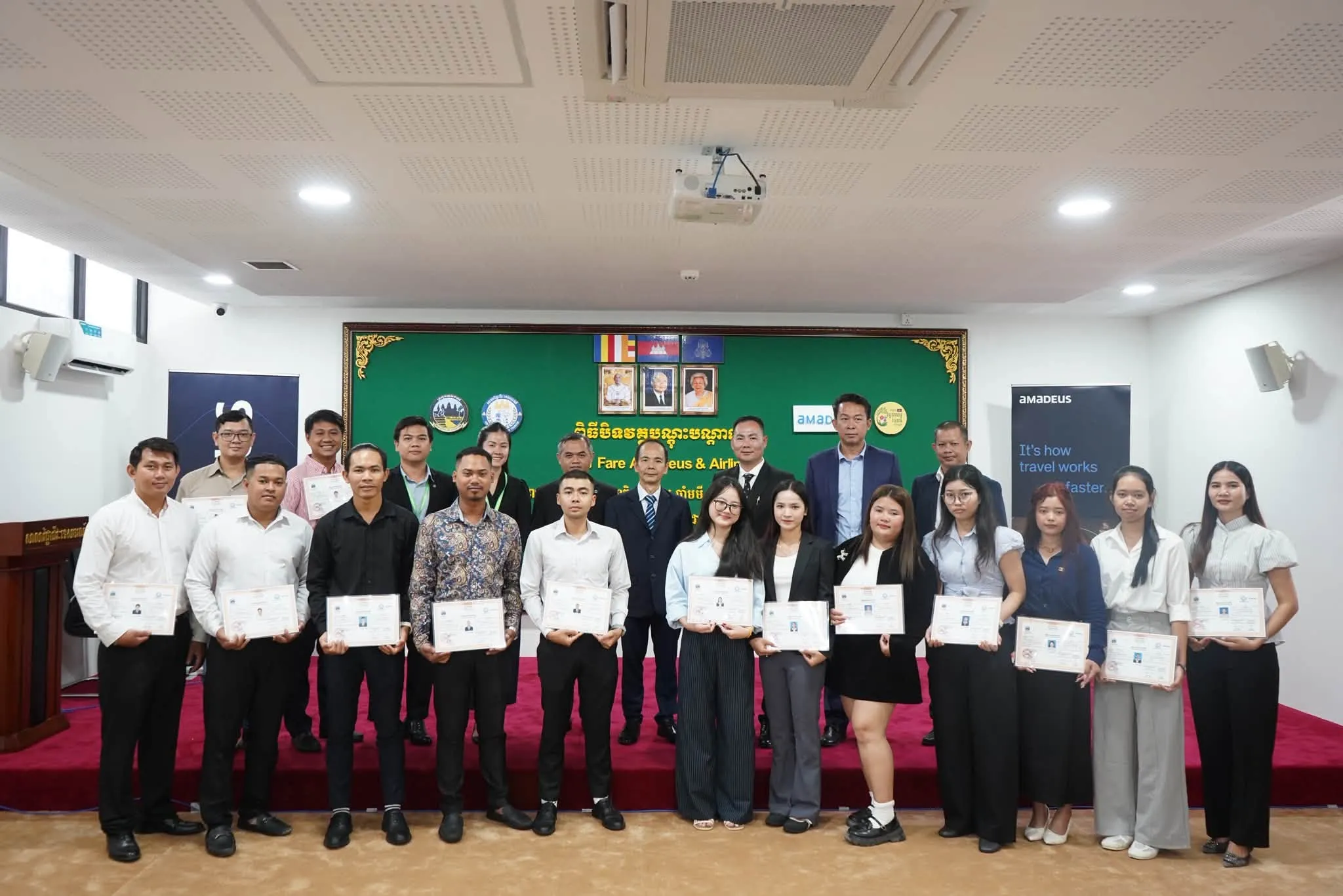 The "FARE AMADEUS & AIRLINE RULE" training course (6th batch) gallery photo 2 - Bamnang