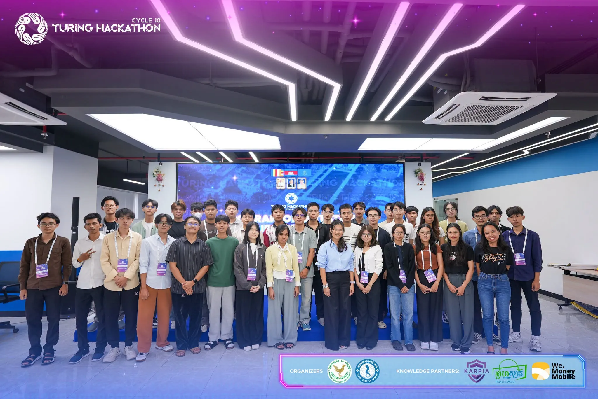 Turing Hackathon Cycle 11 gallery photo 6 - Bamnang