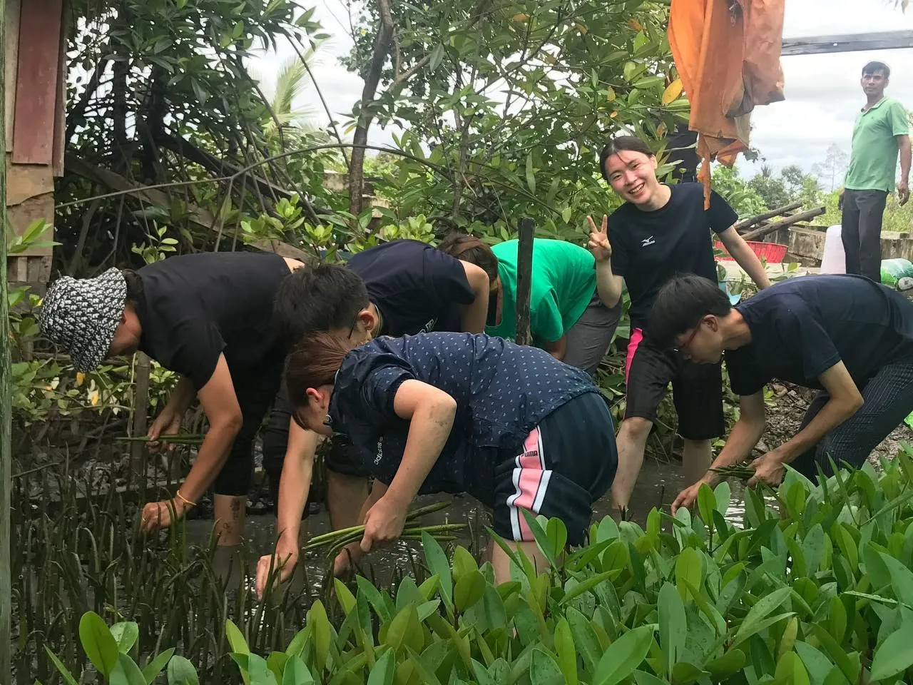 Cambodian Youth Action - Bridge to Cambodia (B2C) Program gallery photo 4 - Bamnang