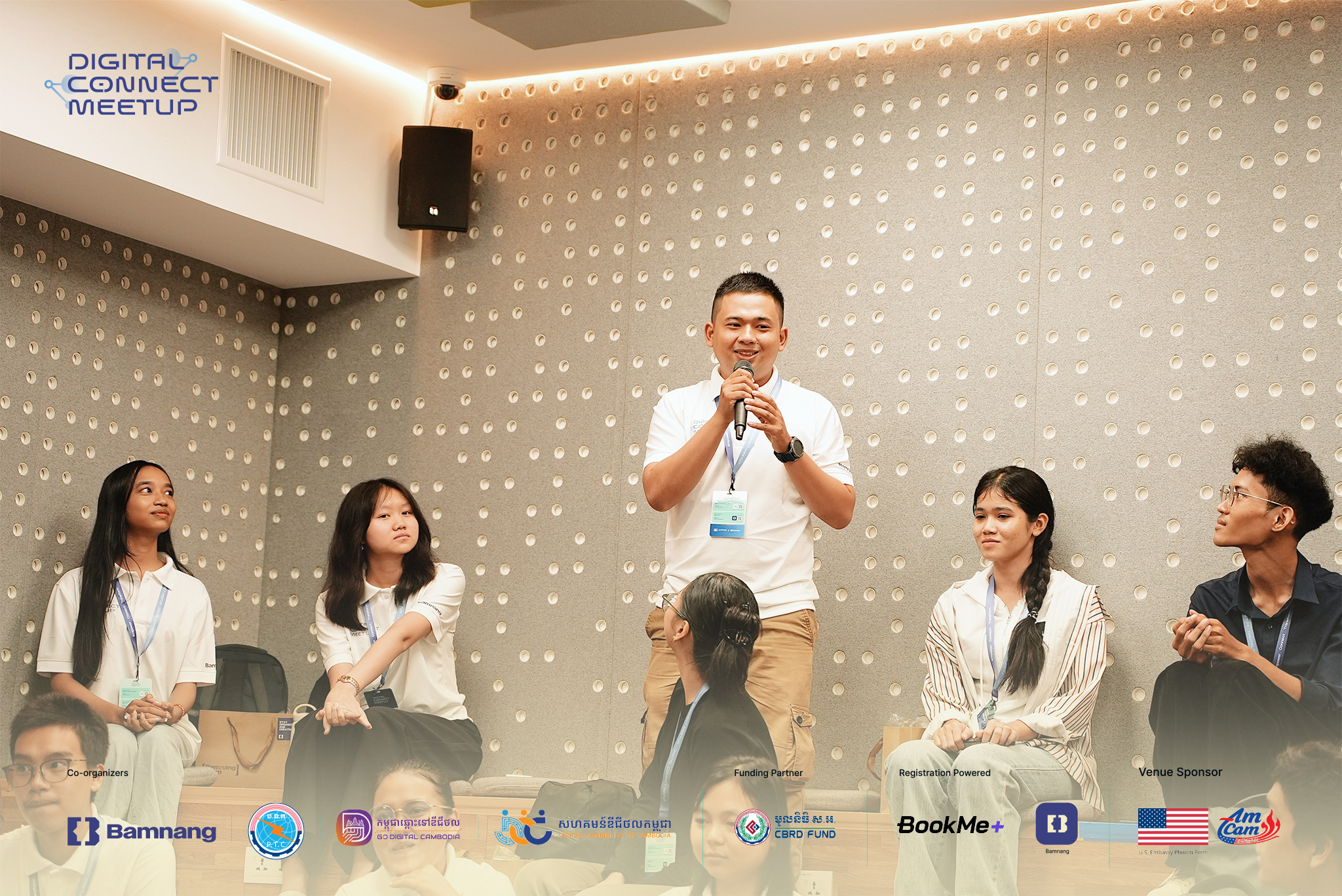 Digital Connect Meetup gallery photo 3 - Bamnang