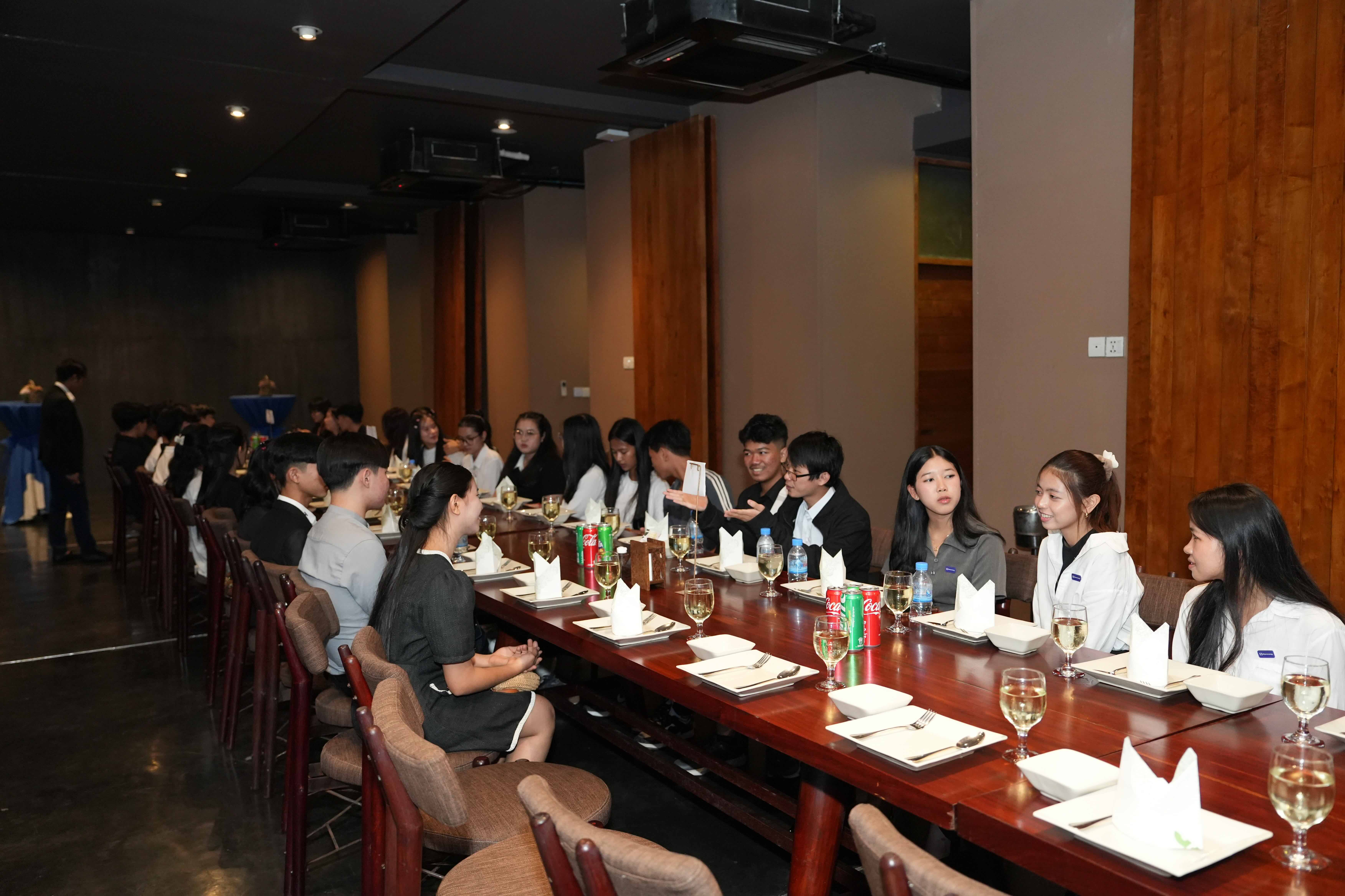 Meet & Greet with Mony 2025 gallery photo 3 - Bamnang
